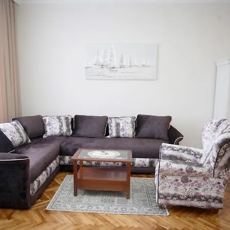 Center Queen Skadarlija Apartmán *